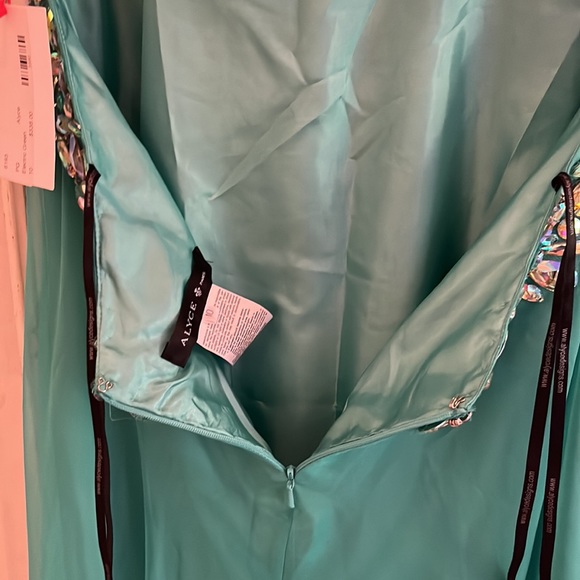 Strapless Alyce Paris Homecoming Winter Formal Prom Dress - Picture 7 of 12